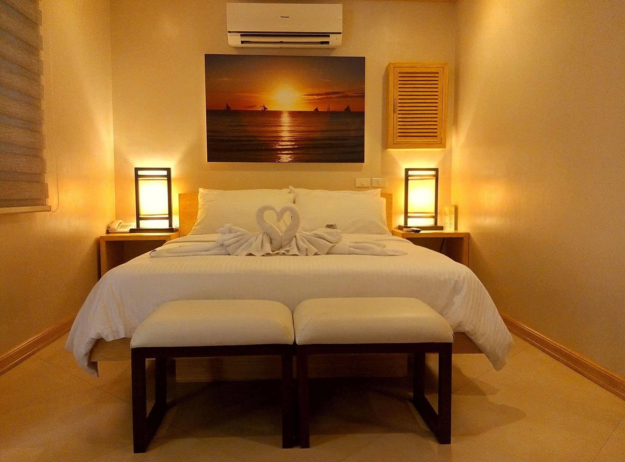Shore Time Hotel Boracay Balabag  Buitenkant foto